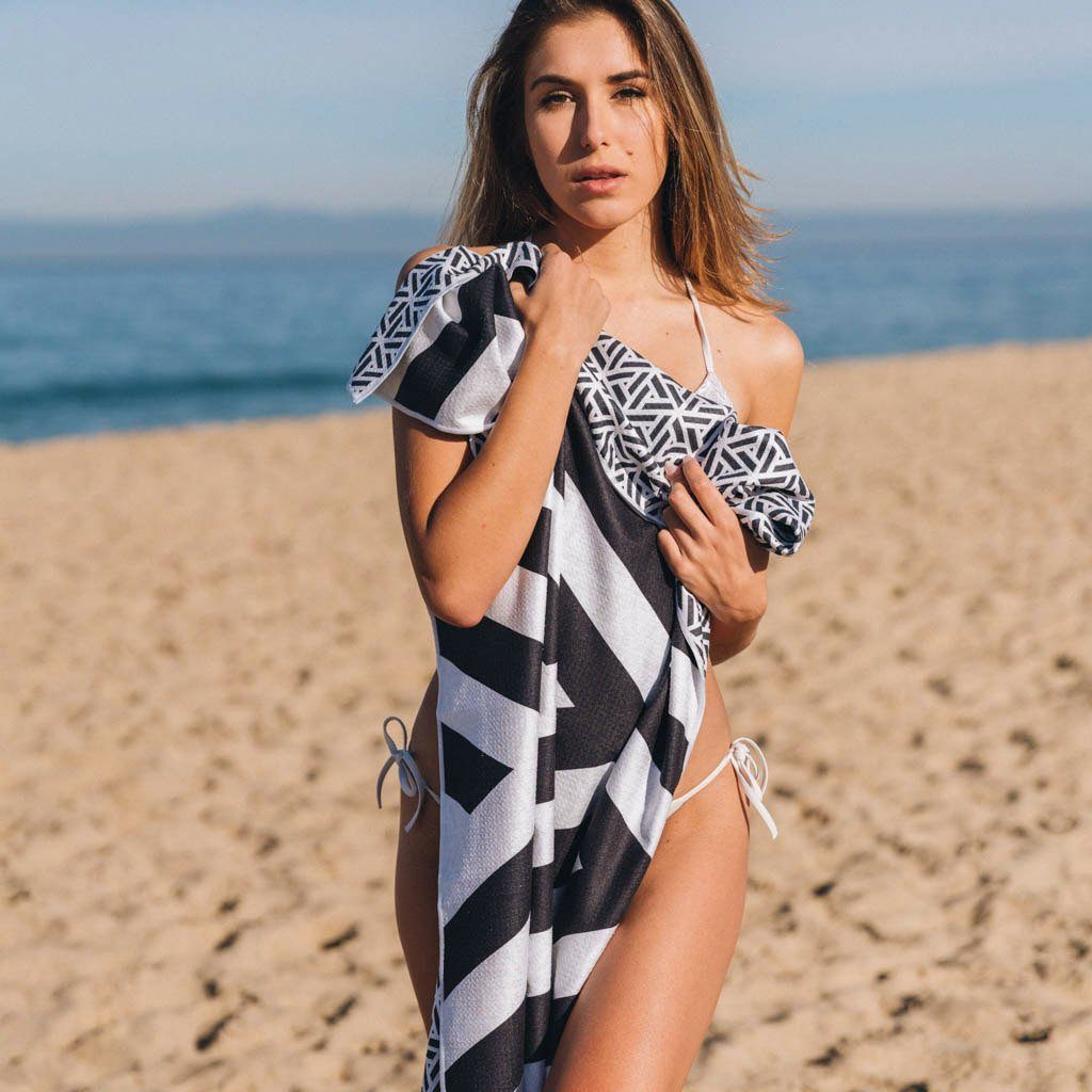 Sand Free Beach Towel | Coco | GoBreezie